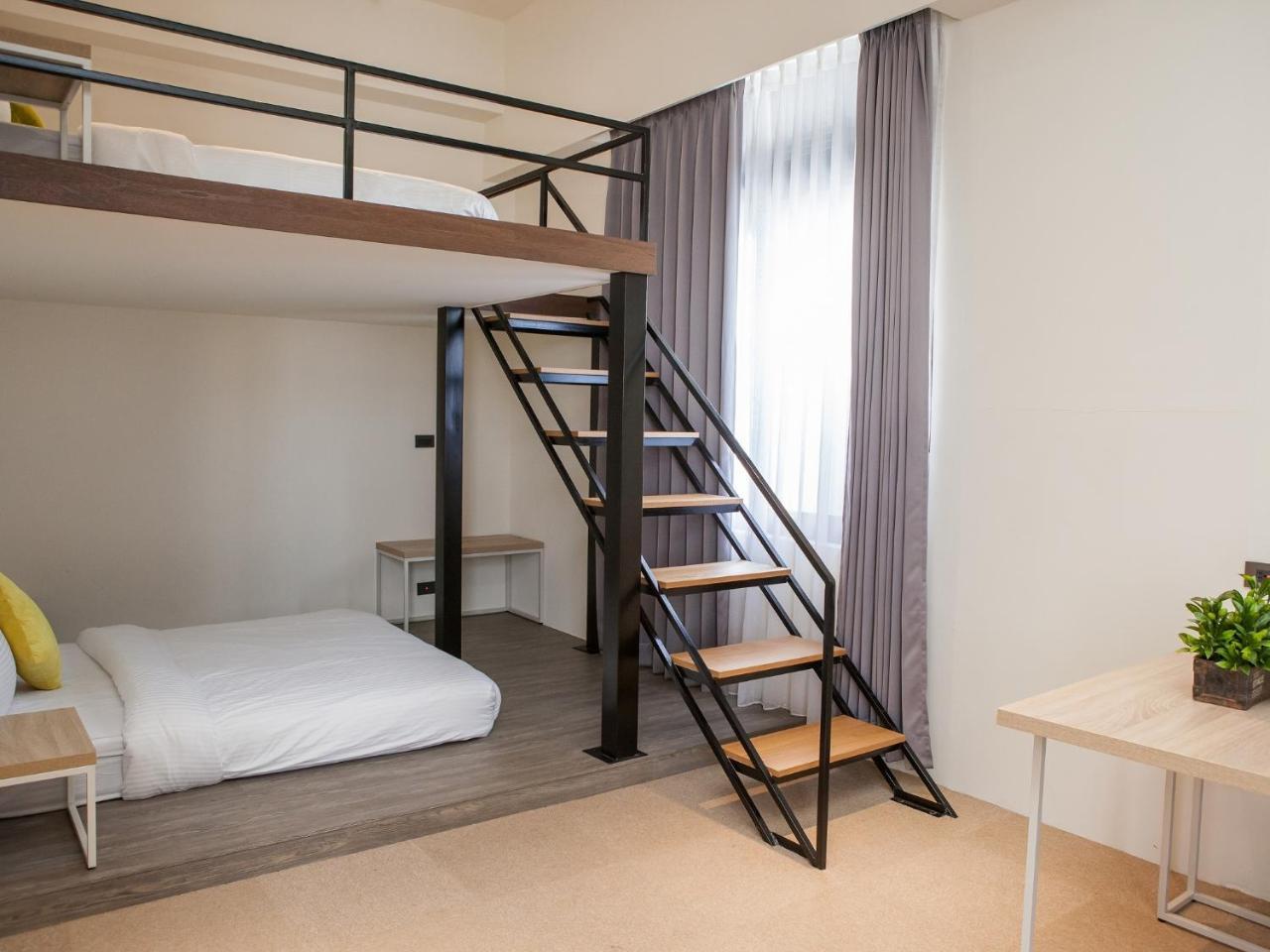 Rainbow Hotel Манонг Екстериор снимка