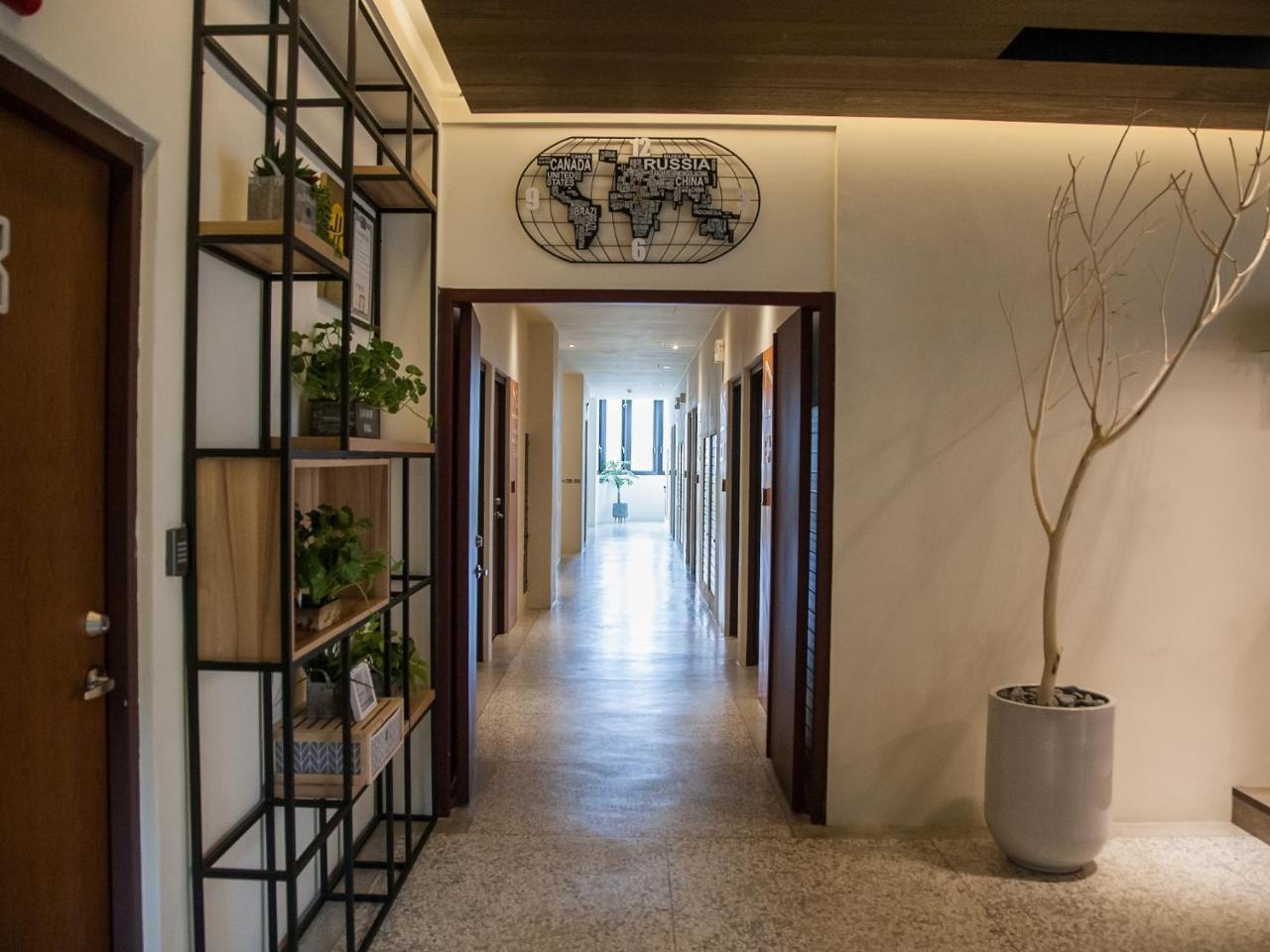 Rainbow Hotel Манонг Екстериор снимка